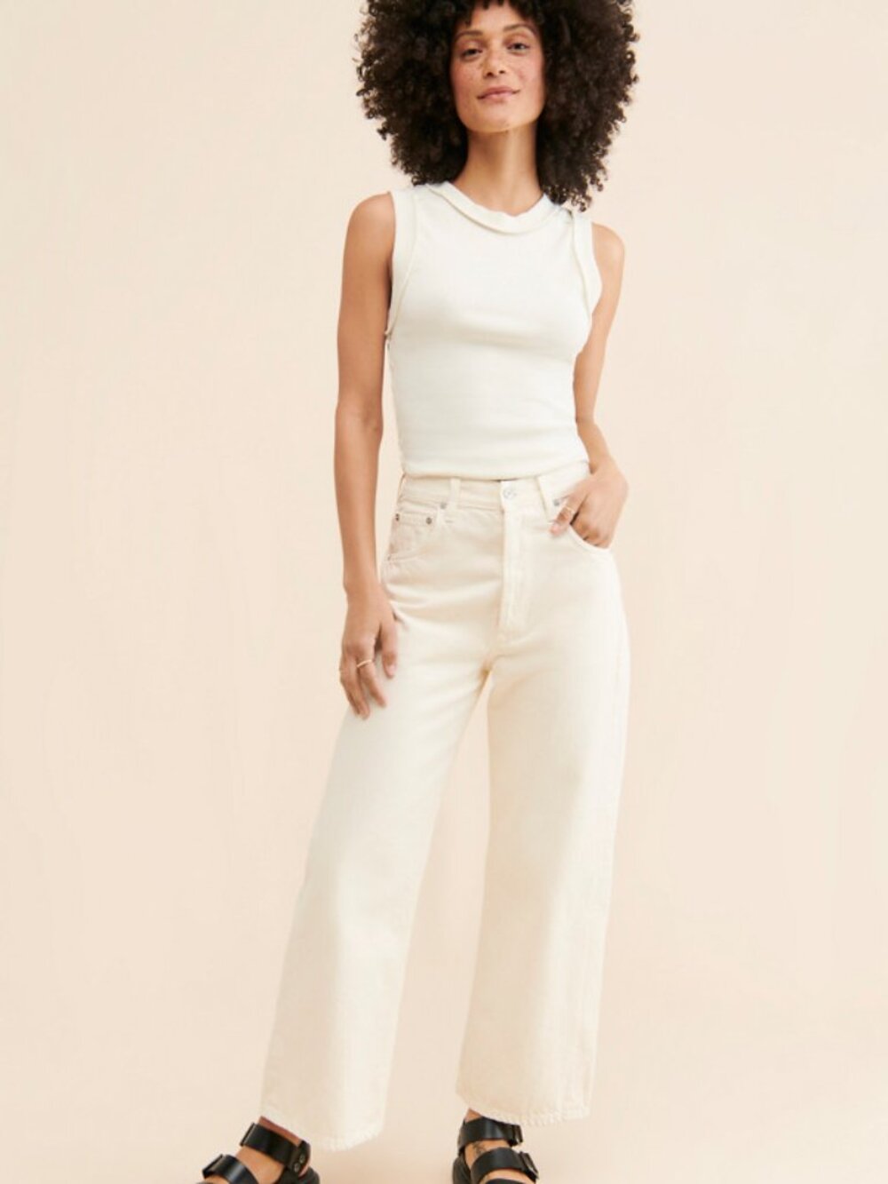 High-Rise Wide-Leg Jeans in Cream - Picture 4 of 10